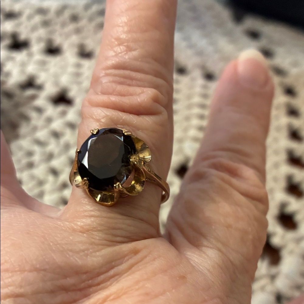 Gold and Brown Vintage Ring with Ornate Detailing